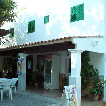 Pension Las Tres Golondrinas Es Figueral ภายนอก รูปภาพ